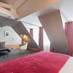 Handsome Hotel