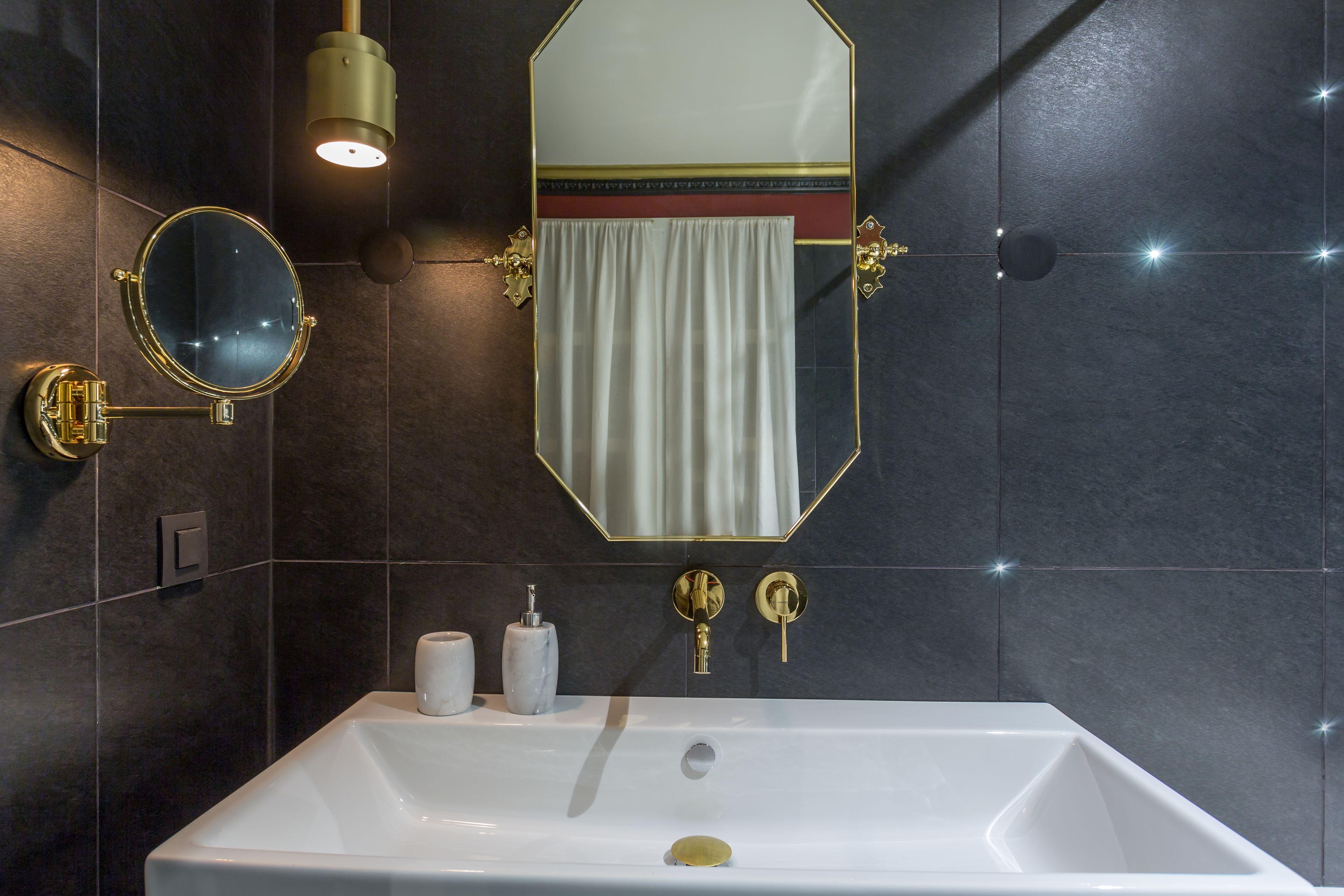 Handsome Hotel 3*