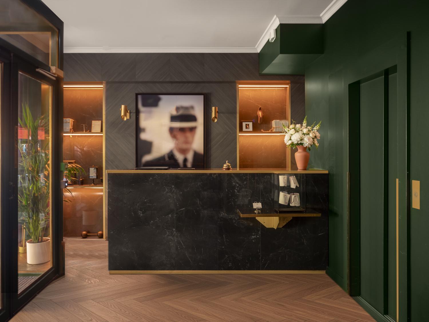 Handsome Hotel 3*