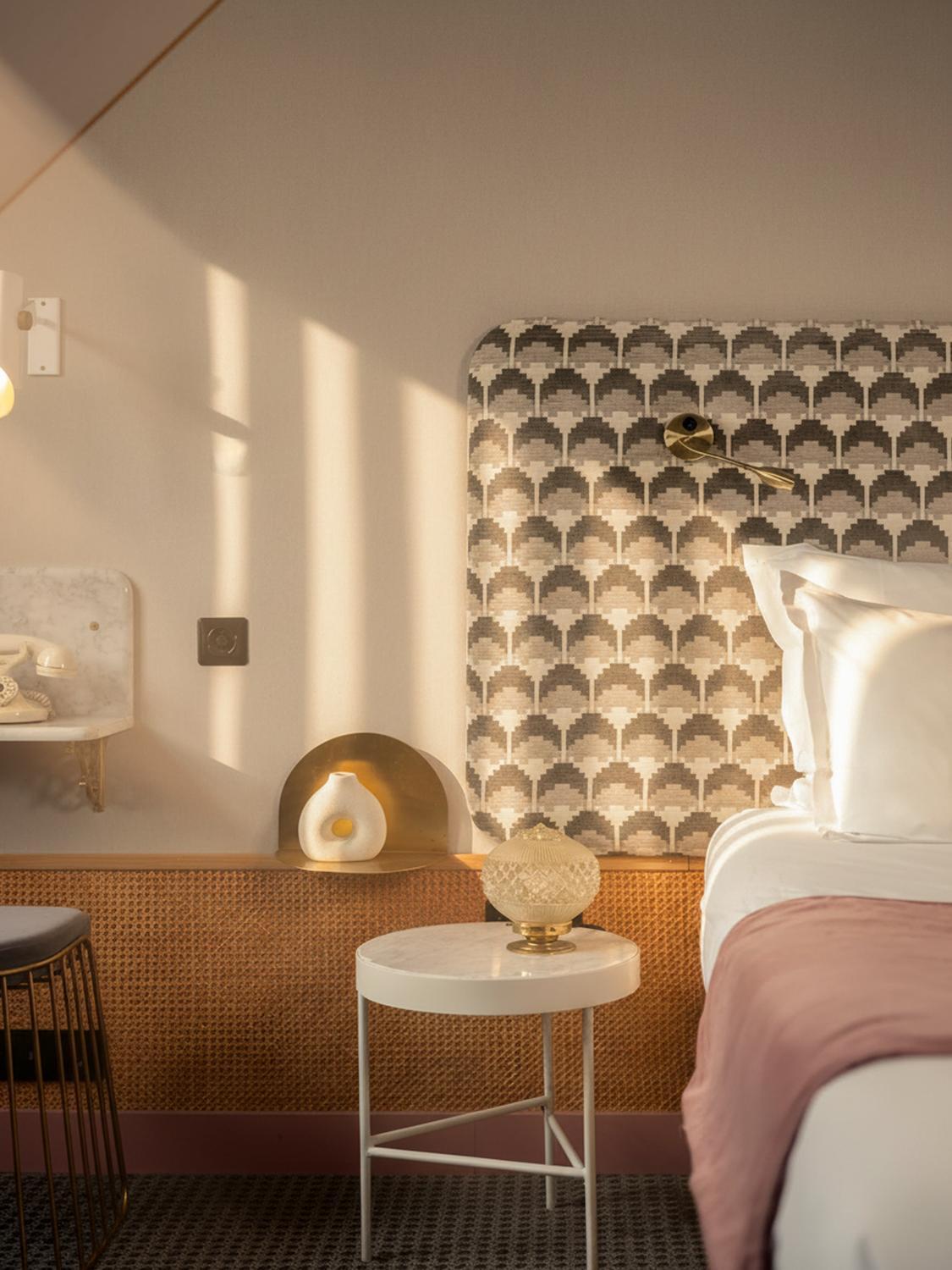 Handsome Hotel