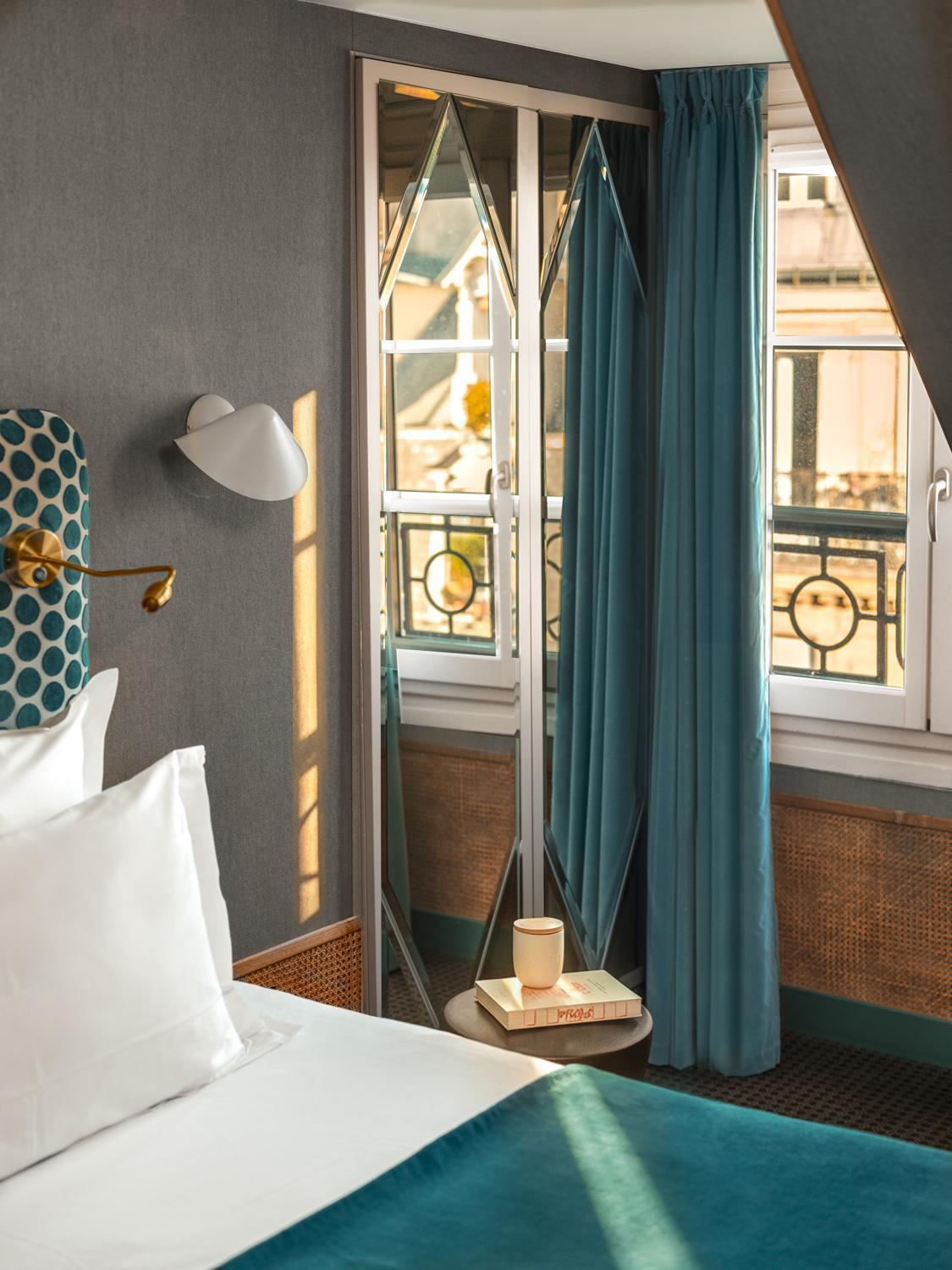 Handsome Hotel 3*